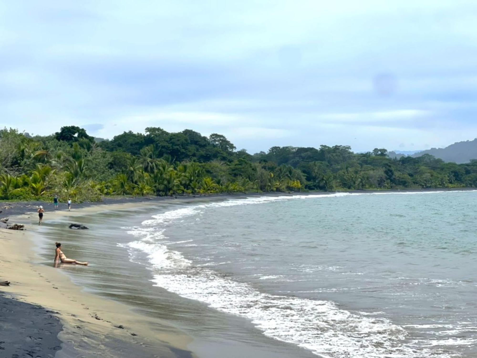 Casa Blanca Beachfront House With Shared Pool Access Pangea Lodge Manzanillo  Εξωτερικό φωτογραφία