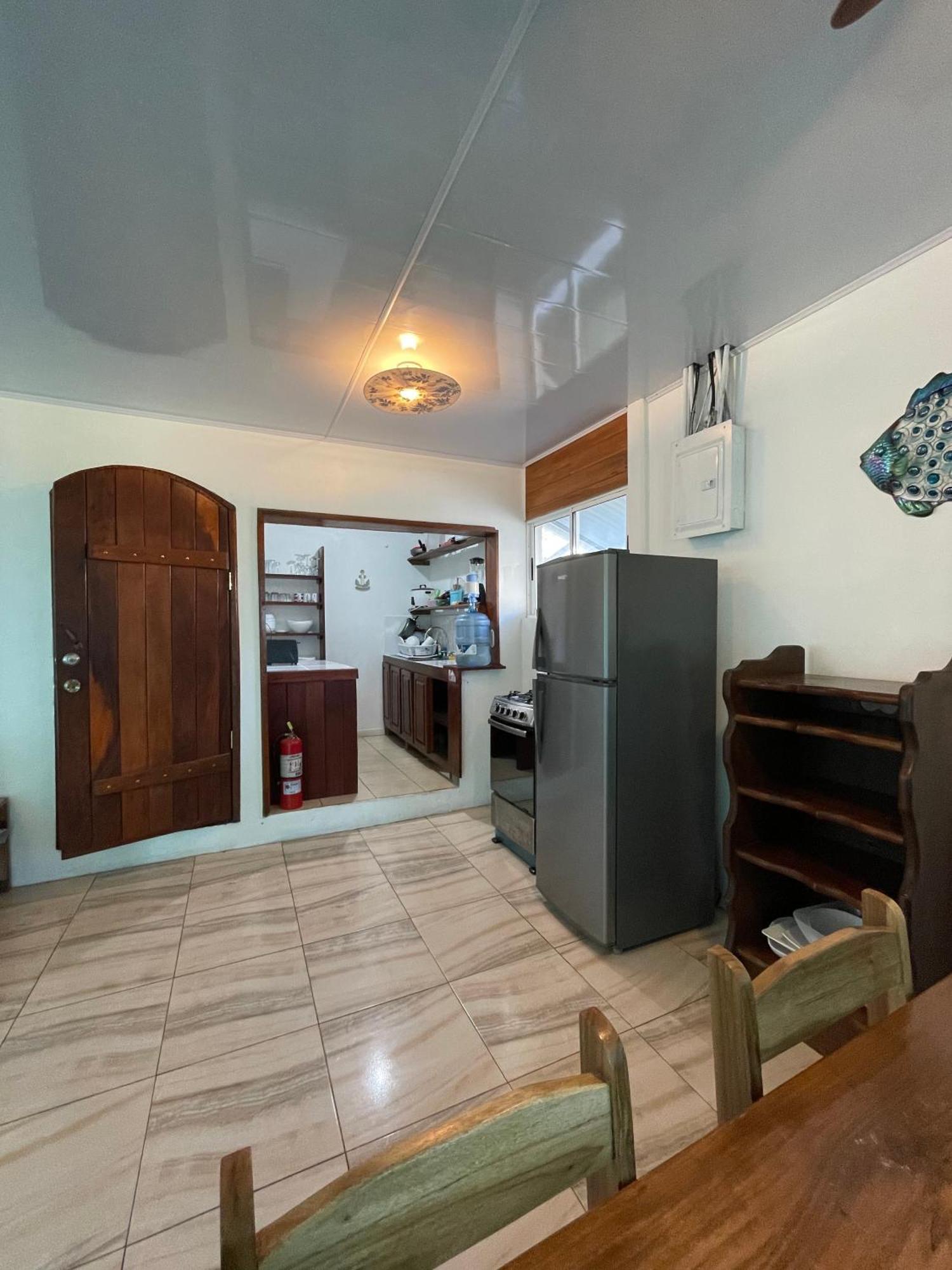 Casa Blanca Beachfront House With Shared Pool Access Pangea Lodge Manzanillo  Εξωτερικό φωτογραφία